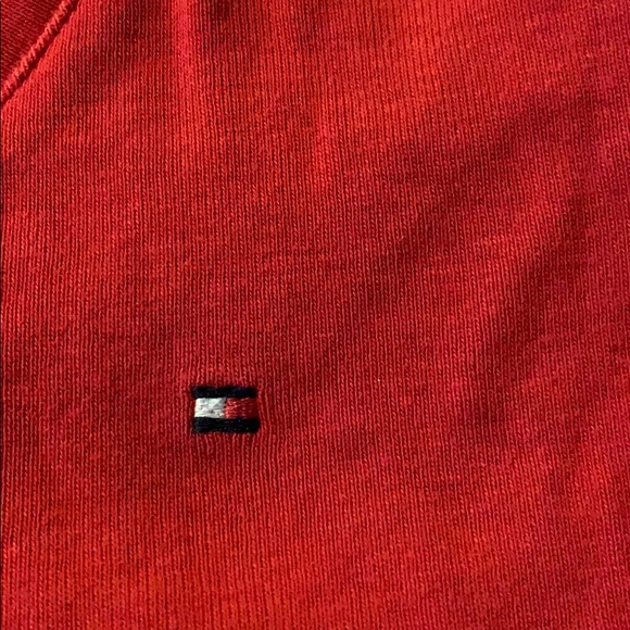 🔴 Tommy Hilfiger red shirt - Picture 2 of 2